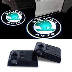 Proiettore Logo LED Skoda per Portiera con Batteria no Fori no Connessioni Plug & Play