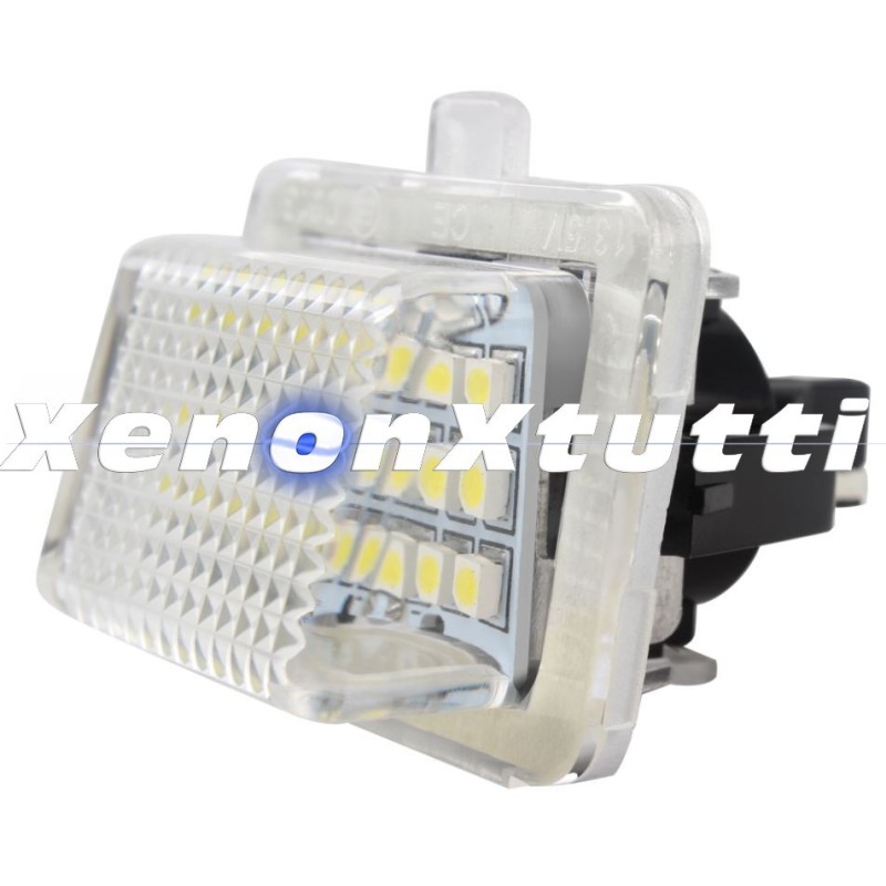 LUZ DE MATRÍCULA LED MERCEDES W204 W221 C207 W212 C216