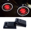 Proiettore Logo LED Suzuki per Portiera con Batteria no Fori no Connessioni Plug & Play