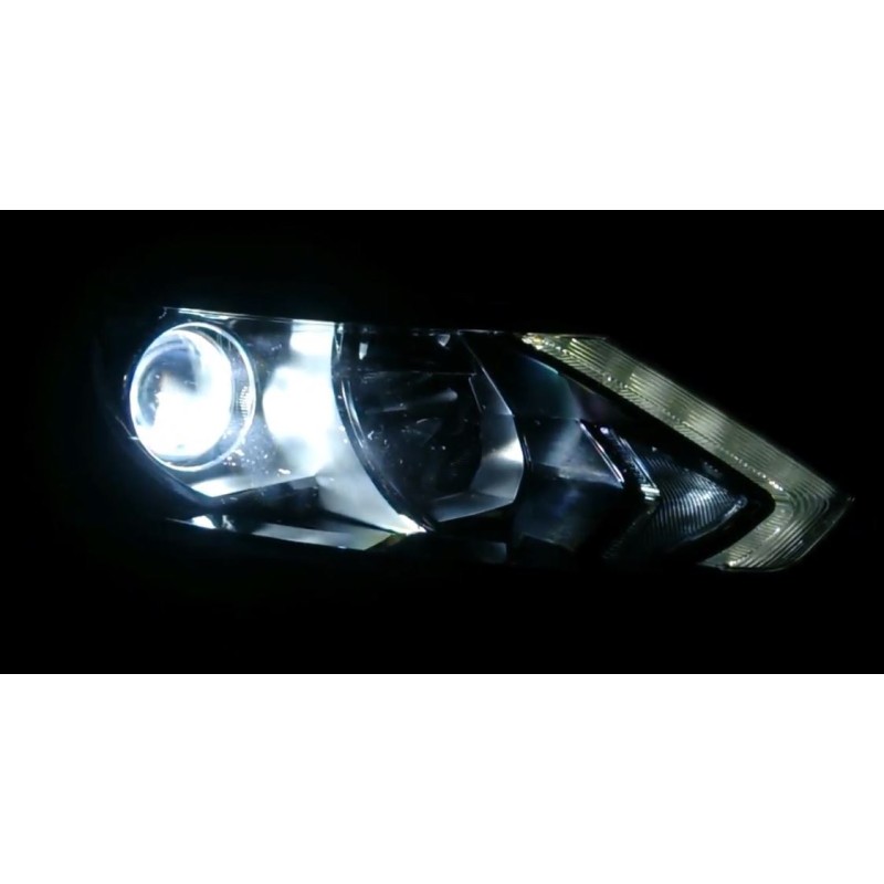 Lampade xenon abbaglianti H7 per Nissan Qashqai II dal 2014 con CANBUS – 5000K · H7
